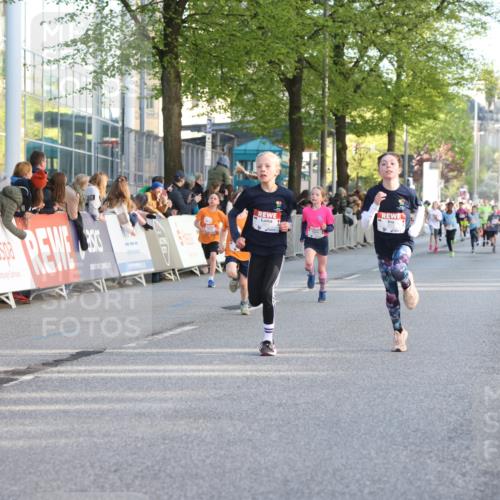 25.04.2025 - Das Zehntel Lena Gebhardt http://msf.ph/oto/7780577 26.04.2025 08:51:32 Ziel 1080, 1087, 1113, 1177, 1484, 1488, 1546, 1748, 1757, 1781, 1787, 1922, 1943, 2010, 2213, 2309, 2348, 2356, 2392, 2474, 2505, 2621, 2644, 2667, 2672, 2684, 2700, 2709, 2718, 2778, 2779, 2795, 2827, 2832, 2848, 2853, 2907, 2914, 2919, 2960, 2975, 3040, 3049, 3066, 3097, 3099, 3188, 3231, 3415, 3486, 3538, 3710, 3808, 3877 meine-sportfotos.de