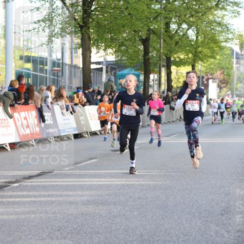 25.04.2025 - Das Zehntel Lena Gebhardt http://msf.ph/oto/7780585 26.04.2025 08:51:32 Ziel 1080, 1087, 1113, 1177, 1484, 1488, 1546, 1748, 1757, 1781, 1787, 1922, 1943, 2010, 2213, 2309, 2348, 2356, 2392, 2474, 2505, 2621, 2644, 2667, 2672, 2684, 2700, 2709, 2718, 2778, 2779, 2795, 2827, 2832, 2848, 2853, 2907, 2914, 2919, 2960, 2975, 3040, 3049, 3066, 3097, 3099, 3188, 3231, 3415, 3486, 3538, 3710, 3808, 3877 meine-sportfotos.de