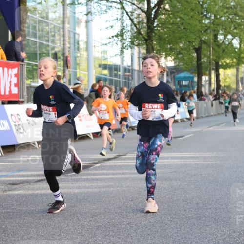 25.04.2025 - Das Zehntel Lena Gebhardt http://msf.ph/oto/7780658 26.04.2025 08:51:34 Ziel 1080, 1087, 1113, 1177, 1488, 1546, 1621, 1757, 1781, 1787, 1922, 1943, 2010, 2213, 2309, 2348, 2356, 2505, 2621, 2644, 2667, 2672, 2684, 2700, 2718, 2779, 2795, 2827, 2832, 2848, 2853, 2907, 2914, 2919, 2960, 2975, 3040, 3049, 3066, 3097, 3099, 3188, 3231, 3415, 3486, 3538, 3710, 3808, 3856, 3877 meine-sportfotos.de