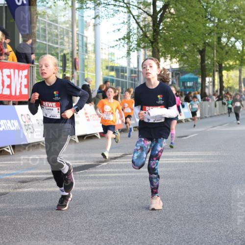 25.04.2025 - Das Zehntel Lena Gebhardt http://msf.ph/oto/7780669 26.04.2025 08:51:34 Ziel 1080, 1087, 1113, 1177, 1488, 1546, 1621, 1757, 1781, 1787, 1922, 1943, 2010, 2213, 2309, 2348, 2356, 2505, 2621, 2644, 2667, 2672, 2684, 2700, 2718, 2779, 2795, 2827, 2832, 2848, 2853, 2907, 2914, 2919, 2960, 2975, 3040, 3049, 3066, 3097, 3099, 3188, 3231, 3415, 3486, 3538, 3710, 3808, 3856, 3877 meine-sportfotos.de