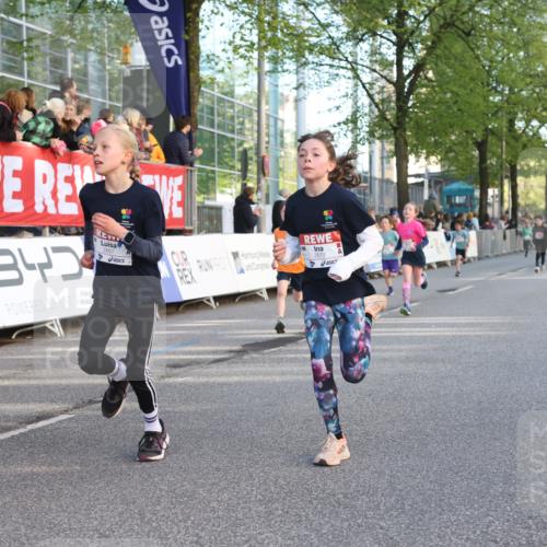 25.04.2025 - Das Zehntel Lena Gebhardt http://msf.ph/oto/7780679 26.04.2025 08:51:34 Ziel 1080, 1087, 1113, 1177, 1488, 1546, 1621, 1757, 1781, 1787, 1922, 1943, 2010, 2213, 2309, 2348, 2356, 2505, 2621, 2644, 2667, 2672, 2684, 2700, 2718, 2779, 2795, 2827, 2832, 2848, 2853, 2907, 2914, 2919, 2960, 2975, 3040, 3049, 3066, 3097, 3099, 3188, 3231, 3415, 3486, 3538, 3710, 3808, 3856, 3877 meine-sportfotos.de