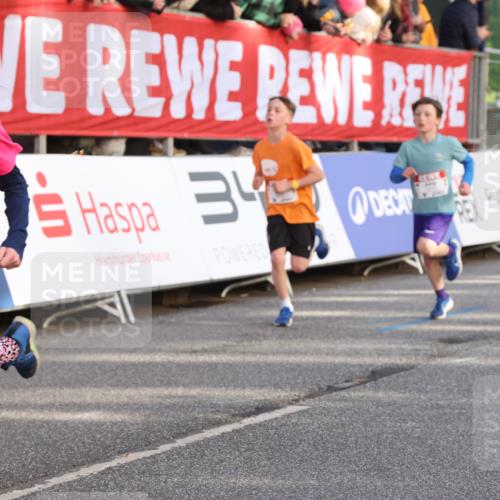 25.04.2025 - Das Zehntel Lena Gebhardt http://msf.ph/oto/7780801 26.04.2025 08:51:37 Ziel 1112, 1113, 1171, 1177, 1488, 1546, 1621, 1757, 1781, 1787, 1922, 1943, 2010, 2213, 2309, 2348, 2481, 2505, 2621, 2644, 2667, 2672, 2684, 2700, 2779, 2795, 2848, 2853, 2907, 2914, 2919, 2960, 2975, 3040, 3049, 3066, 3097, 3099, 3188, 3415, 3486, 3538, 3710, 3808, 3856, 3873, 3877 meine-sportfotos.de