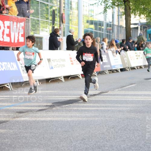 25.04.2025 - Das Zehntel Lena Gebhardt http://msf.ph/oto/7780901 26.04.2025 08:51:39 Ziel 1112, 1113, 1171, 1177, 1488, 1546, 1621, 1757, 1781, 1787, 1922, 1943, 2010, 2213, 2309, 2348, 2481, 2505, 2621, 2644, 2667, 2672, 2684, 2700, 2779, 2795, 2848, 2853, 2907, 2914, 2919, 2960, 2975, 3049, 3066, 3097, 3099, 3188, 3415, 3486, 3538, 3710, 3808, 3856, 3873, 3877 meine-sportfotos.de