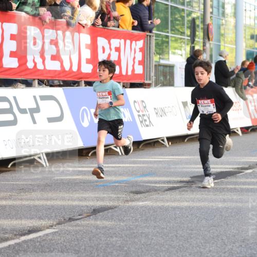 25.04.2025 - Das Zehntel Lena Gebhardt http://msf.ph/oto/7780929 26.04.2025 08:51:39 Ziel 1112, 1113, 1171, 1177, 1488, 1546, 1621, 1757, 1781, 1787, 1922, 1943, 2010, 2213, 2309, 2348, 2481, 2505, 2621, 2644, 2667, 2672, 2684, 2700, 2779, 2795, 2848, 2853, 2907, 2914, 2919, 2960, 2975, 3049, 3066, 3097, 3099, 3188, 3415, 3486, 3538, 3710, 3808, 3856, 3873, 3877 meine-sportfotos.de