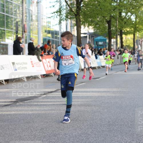 25.04.2025 - Das Zehntel Lena Gebhardt http://msf.ph/oto/7781003 26.04.2025 08:51:41 Ziel 1112, 1113, 1171, 1177, 1488, 1546, 1621, 1757, 1781, 1787, 1922, 1943, 2010, 2213, 2309, 2348, 2481, 2505, 2621, 2644, 2667, 2672, 2684, 2700, 2779, 2848, 2853, 2907, 2914, 2919, 2960, 2975, 3049, 3066, 3097, 3099, 3188, 3415, 3486, 3538, 3710, 3720, 3808, 3856, 3873, 3877 meine-sportfotos.de