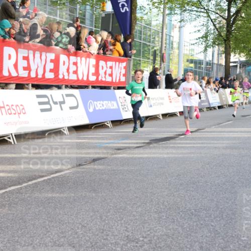 25.04.2025 - Das Zehntel Lena Gebhardt http://msf.ph/oto/7781132 26.04.2025 08:51:43 Ziel 1112, 1113, 1171, 1177, 1488, 1546, 1621, 1757, 1781, 1788, 1922, 1943, 2010, 2213, 2309, 2348, 2481, 2505, 2621, 2644, 2667, 2672, 2684, 2700, 2779, 2848, 2853, 2907, 2914, 2919, 2960, 2975, 3049, 3066, 3097, 3099, 3188, 3415, 3486, 3538, 3710, 3720, 3808, 3856, 3873, 3877 meine-sportfotos.de