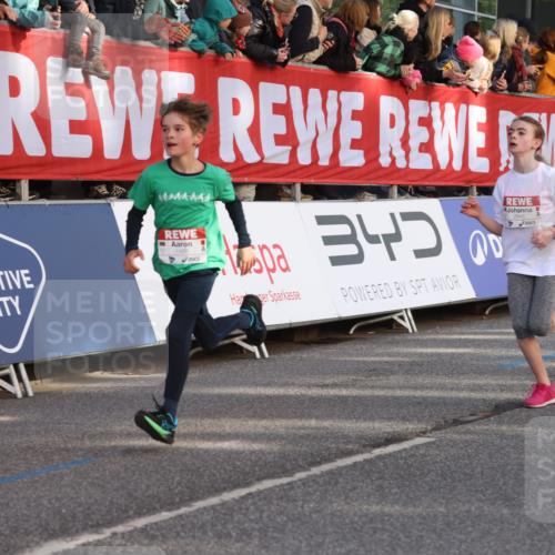 25.04.2025 - Das Zehntel Lena Gebhardt http://msf.ph/oto/7781194 26.04.2025 08:51:44 Ziel 1112, 1113, 1171, 1177, 1488, 1546, 1621, 1757, 1788, 1922, 1943, 2010, 2213, 2309, 2348, 2481, 2505, 2621, 2644, 2684, 2700, 2779, 2848, 2853, 2907, 2914, 2919, 2960, 2975, 3049, 3066, 3097, 3099, 3188, 3415, 3486, 3538, 3720, 3808, 3856, 3873, 3877 meine-sportfotos.de