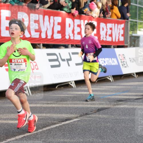 25.04.2025 - Das Zehntel Lena Gebhardt http://msf.ph/oto/7781329 26.04.2025 08:51:47 Ziel 1112, 1113, 1171, 1177, 1232, 1488, 1546, 1621, 1757, 1788, 1943, 2010, 2213, 2309, 2348, 2481, 2505, 2621, 2644, 2684, 2700, 2779, 2848, 2853, 2907, 2914, 2919, 2960, 2975, 3049, 3066, 3097, 3099, 3188, 3404, 3415, 3486, 3538, 3720, 3808, 3856, 3873, 3877 meine-sportfotos.de