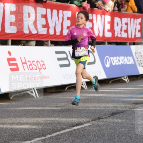 25.04.2025 - Das Zehntel Lena Gebhardt http://msf.ph/oto/7781345 26.04.2025 08:51:47 Ziel 1112, 1113, 1171, 1177, 1232, 1488, 1546, 1621, 1757, 1788, 1943, 2010, 2213, 2309, 2348, 2481, 2505, 2621, 2644, 2684, 2700, 2779, 2848, 2853, 2907, 2914, 2919, 2960, 2975, 3049, 3066, 3097, 3099, 3188, 3404, 3415, 3486, 3538, 3720, 3808, 3856, 3873, 3877 meine-sportfotos.de