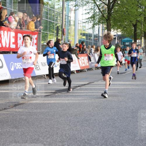 25.04.2025 - Das Zehntel Lena Gebhardt http://msf.ph/oto/7781420 26.04.2025 08:51:49 Ziel 1112, 1113, 1171, 1177, 1232, 1488, 1546, 1621, 1654, 1757, 1788, 1943, 2010, 2213, 2309, 2348, 2481, 2505, 2621, 2644, 2684, 2700, 2779, 2848, 2853, 2907, 2914, 2919, 2960, 2975, 3049, 3066, 3097, 3099, 3188, 3404, 3415, 3450, 3486, 3538, 3720, 3856, 3873, 3877 meine-sportfotos.de