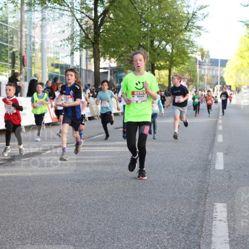 25.04.2025 - Das Zehntel Lena Gebhardt http://msf.ph/oto/7781478 26.04.2025 08:51:50 Ziel 1112, 1113, 1171, 1177, 1208, 1232, 1488, 1546, 1621, 1654, 1757, 1788, 1939, 1943, 2010, 2015, 2213, 2309, 2348, 2481, 2505, 2621, 2644, 2684, 2700, 2779, 2848, 2853, 2907, 2914, 2960, 2975, 3049, 3066, 3099, 3188, 3404, 3415, 3450, 3486, 3538, 3595, 3720, 3856, 3873, 3877 meine-sportfotos.de