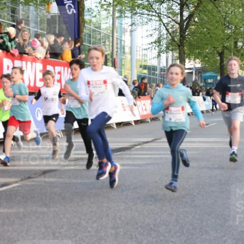 25.04.2025 - Das Zehntel Lena Gebhardt http://msf.ph/oto/7781588 26.04.2025 08:51:52 Ziel 1112, 1113, 1171, 1177, 1208, 1232, 1488, 1546, 1621, 1654, 1757, 1788, 1939, 1943, 2010, 2015, 2213, 2309, 2348, 2481, 2505, 2621, 2644, 2684, 2700, 2779, 2848, 2853, 2907, 2960, 2975, 3049, 3060, 3066, 3099, 3188, 3404, 3450, 3486, 3516, 3530, 3538, 3595, 3720, 3856, 3873, 3877 meine-sportfotos.de