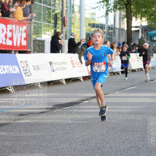 25.04.2025 - Das Zehntel Lena Gebhardt http://msf.ph/oto/7781710 26.04.2025 08:51:54 Ziel 1112, 1113, 1171, 1177, 1207, 1208, 1232, 1546, 1621, 1654, 1757, 1788, 1939, 1943, 2010, 2015, 2149, 2161, 2213, 2309, 2348, 2481, 2505, 2621, 2644, 2684, 2700, 2779, 2848, 2853, 2907, 2960, 2975, 3049, 3060, 3066, 3188, 3404, 3450, 3486, 3516, 3530, 3538, 3595, 3720, 3856, 3873, 3877 meine-sportfotos.de