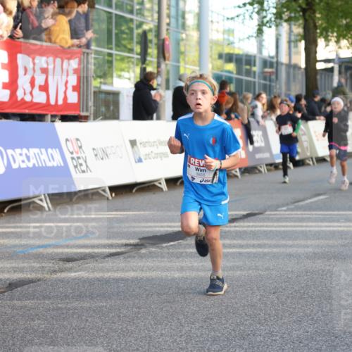 25.04.2025 - Das Zehntel Lena Gebhardt http://msf.ph/oto/7781738 26.04.2025 08:51:55 Ziel 1112, 1113, 1171, 1177, 1207, 1208, 1232, 1245, 1546, 1621, 1654, 1757, 1788, 1939, 1943, 2010, 2015, 2149, 2161, 2213, 2348, 2481, 2505, 2621, 2644, 2684, 2700, 2779, 2848, 2853, 2907, 2960, 2975, 3049, 3060, 3066, 3188, 3404, 3450, 3486, 3516, 3530, 3538, 3595, 3720, 3856, 3873, 3877 meine-sportfotos.de