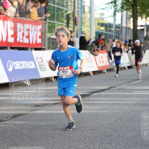 25.04.2025 - Das Zehntel Lena Gebhardt http://msf.ph/oto/7781755 26.04.2025 08:51:55 Ziel 1112, 1113, 1171, 1177, 1207, 1208, 1232, 1245, 1546, 1621, 1654, 1757, 1788, 1939, 1943, 2010, 2015, 2149, 2161, 2213, 2348, 2481, 2505, 2621, 2644, 2684, 2700, 2779, 2848, 2853, 2907, 2960, 2975, 3049, 3060, 3066, 3188, 3404, 3450, 3486, 3516, 3530, 3538, 3595, 3720, 3856, 3873, 3877 meine-sportfotos.de