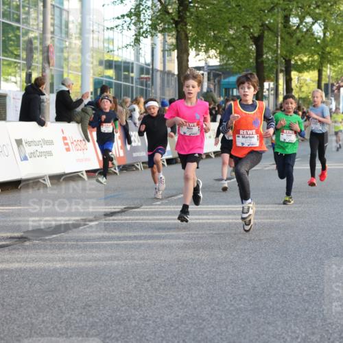 25.04.2025 - Das Zehntel Lena Gebhardt http://msf.ph/oto/7781773 26.04.2025 08:51:56 Ziel 1112, 1113, 1171, 1177, 1207, 1208, 1232, 1245, 1546, 1621, 1654, 1788, 1939, 1943, 2010, 2015, 2149, 2161, 2213, 2348, 2355, 2481, 2505, 2621, 2644, 2684, 2700, 2779, 2848, 2853, 2907, 2960, 2975, 3049, 3060, 3066, 3404, 3450, 3486, 3516, 3530, 3538, 3595, 3720, 3856, 3873, 3877 meine-sportfotos.de