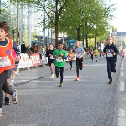 25.04.2025 - Das Zehntel Lena Gebhardt http://msf.ph/oto/7781831 26.04.2025 08:51:57 Ziel 1112, 1113, 1171, 1177, 1207, 1208, 1232, 1245, 1546, 1621, 1654, 1788, 1939, 1943, 2010, 2015, 2149, 2161, 2213, 2348, 2355, 2481, 2505, 2621, 2644, 2684, 2700, 2779, 2853, 2907, 2960, 2975, 3049, 3060, 3066, 3160, 3212, 3404, 3450, 3486, 3516, 3530, 3538, 3595, 3720, 3856, 3873 meine-sportfotos.de