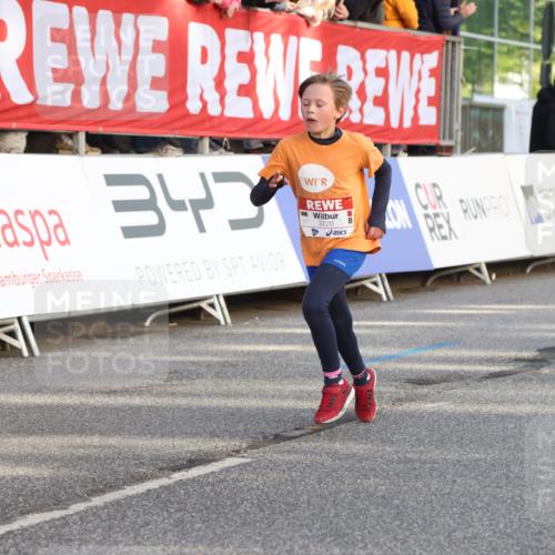 25.04.2025 - Das Zehntel Lena Gebhardt http://msf.ph/oto/7782009 26.04.2025 08:52:01 Ziel 1112, 1113, 1166, 1171, 1176, 1177, 1188, 1207, 1208, 1232, 1245, 1621, 1654, 1788, 1939, 2015, 2023, 2149, 2161, 2213, 2216, 2348, 2355, 2481, 2505, 2644, 2684, 2700, 2779, 2886, 2907, 2975, 3060, 3066, 3160, 3161, 3212, 3404, 3407, 3450, 3486, 3496, 3516, 3530, 3538, 3595, 3720, 3856, 3873 meine-sportfotos.de