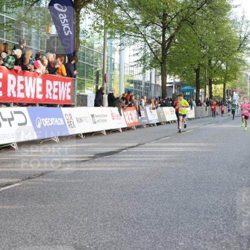 25.04.2025 - Das Zehntel Lena Gebhardt http://msf.ph/oto/7782093 26.04.2025 08:52:02 Ziel 1112, 1113, 1166, 1171, 1176, 1188, 1207, 1208, 1232, 1245, 1621, 1654, 1788, 1939, 2015, 2023, 2149, 2161, 2216, 2348, 2355, 2481, 2505, 2644, 2700, 2779, 2886, 2975, 3060, 3066, 3160, 3161, 3212, 3404, 3407, 3450, 3486, 3496, 3516, 3530, 3538, 3595, 3720, 3856, 3873 meine-sportfotos.de