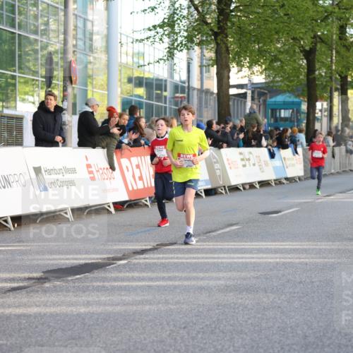 25.04.2025 - Das Zehntel Lena Gebhardt http://msf.ph/oto/7782140 26.04.2025 08:52:04 Ziel 1112, 1113, 1166, 1171, 1176, 1188, 1207, 1208, 1232, 1245, 1621, 1654, 1788, 1939, 2015, 2023, 2149, 2161, 2216, 2355, 2481, 2505, 2779, 2886, 2975, 3060, 3066, 3160, 3161, 3212, 3404, 3407, 3450, 3486, 3496, 3516, 3530, 3538, 3595, 3720, 3856, 3873 meine-sportfotos.de