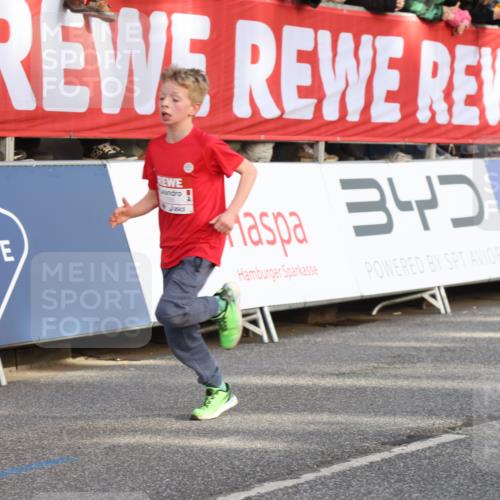 25.04.2025 - Das Zehntel Lena Gebhardt http://msf.ph/oto/7782321 26.04.2025 08:52:10 Ziel 1112, 1122, 1166, 1171, 1176, 1188, 1207, 1208, 1232, 1245, 1418, 1654, 1788, 1939, 1979, 2015, 2023, 2029, 2149, 2161, 2216, 2355, 2364, 2481, 2804, 2859, 2886, 3060, 3160, 3161, 3171, 3212, 3404, 3407, 3450, 3496, 3516, 3530, 3595, 3720, 3822, 3873 meine-sportfotos.de