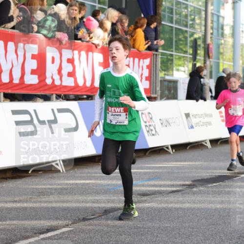 25.04.2025 - Das Zehntel Lena Gebhardt http://msf.ph/oto/7782379 26.04.2025 08:52:11 Ziel 1112, 1122, 1166, 1176, 1188, 1207, 1208, 1232, 1245, 1418, 1654, 1788, 1939, 1979, 2015, 2023, 2029, 2149, 2161, 2216, 2355, 2364, 2804, 2859, 2886, 3060, 3160, 3161, 3171, 3212, 3404, 3407, 3450, 3496, 3516, 3530, 3595, 3720, 3822, 3873 meine-sportfotos.de