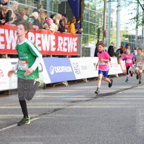 25.04.2025 - Das Zehntel Lena Gebhardt http://msf.ph/oto/7782400 26.04.2025 08:52:12 Ziel 1112, 1122, 1166, 1176, 1188, 1207, 1208, 1232, 1245, 1418, 1654, 1788, 1939, 1979, 2015, 2023, 2029, 2149, 2161, 2216, 2355, 2364, 2804, 2859, 2886, 3060, 3160, 3161, 3171, 3212, 3404, 3407, 3450, 3496, 3516, 3530, 3595, 3720, 3822 meine-sportfotos.de