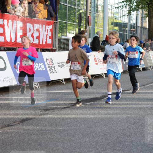 25.04.2025 - Das Zehntel Lena Gebhardt http://msf.ph/oto/7782464 26.04.2025 08:52:13 Ziel 1122, 1127, 1166, 1176, 1188, 1207, 1208, 1232, 1245, 1418, 1654, 1788, 1939, 1979, 2015, 2023, 2029, 2149, 2161, 2216, 2355, 2364, 2804, 2859, 2886, 3060, 3160, 3161, 3171, 3212, 3404, 3407, 3450, 3496, 3516, 3530, 3595, 3720, 3822 meine-sportfotos.de