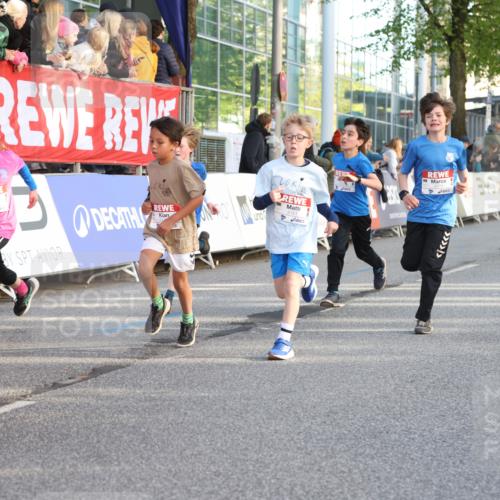 25.04.2025 - Das Zehntel Lena Gebhardt http://msf.ph/oto/7782499 26.04.2025 08:52:14 Ziel 1122, 1127, 1166, 1176, 1188, 1207, 1208, 1232, 1245, 1418, 1654, 1788, 1939, 1979, 2015, 2023, 2029, 2149, 2161, 2216, 2355, 2364, 2804, 2859, 2886, 3060, 3160, 3161, 3171, 3212, 3404, 3407, 3450, 3496, 3516, 3530, 3595, 3720, 3822 meine-sportfotos.de
