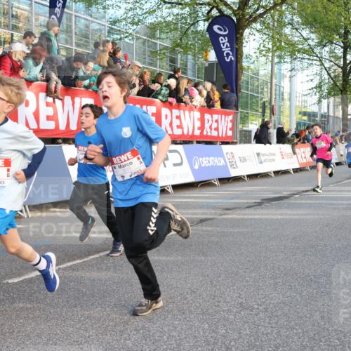 25.04.2025 - Das Zehntel Lena Gebhardt http://msf.ph/oto/7782559 26.04.2025 08:52:15 Ziel 1122, 1127, 1166, 1176, 1188, 1207, 1208, 1232, 1245, 1418, 1654, 1788, 1939, 1979, 2015, 2023, 2029, 2149, 2161, 2216, 2355, 2364, 2804, 2859, 2886, 3060, 3085, 3160, 3161, 3171, 3212, 3404, 3407, 3450, 3496, 3516, 3530, 3595, 3720, 3822 meine-sportfotos.de