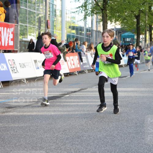 25.04.2025 - Das Zehntel Lena Gebhardt http://msf.ph/oto/7782586 26.04.2025 08:52:16 Ziel 1122, 1127, 1166, 1176, 1188, 1207, 1208, 1232, 1245, 1418, 1654, 1788, 1939, 1979, 2015, 2023, 2029, 2149, 2161, 2216, 2355, 2364, 2804, 2859, 2886, 3060, 3085, 3160, 3161, 3171, 3212, 3404, 3407, 3450, 3496, 3516, 3530, 3595, 3720, 3822 meine-sportfotos.de