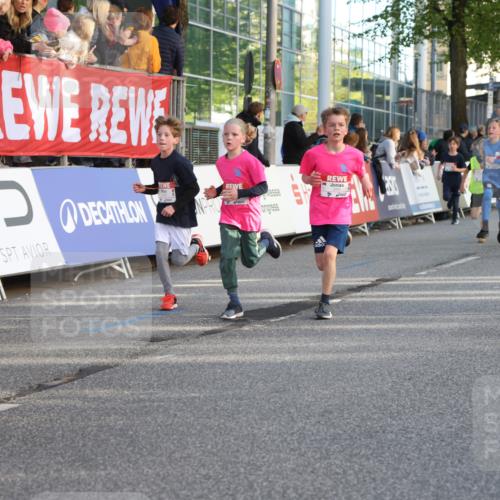 25.04.2025 - Das Zehntel Lena Gebhardt http://msf.ph/oto/7782857 26.04.2025 08:52:22 Ziel 1122, 1127, 1166, 1176, 1188, 1207, 1208, 1232, 1245, 1418, 1654, 1752, 1761, 1939, 1979, 2015, 2023, 2029, 2149, 2161, 2187, 2216, 2275, 2355, 2364, 2464, 2804, 2859, 2886, 3060, 3063, 3085, 3088, 3160, 3161, 3171, 3212, 3225, 3407, 3450, 3467, 3496, 3516, 3530, 3595, 3822, 3884, 3944 meine-sportfotos.de