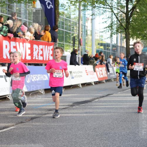 25.04.2025 - Das Zehntel Lena Gebhardt http://msf.ph/oto/7782899 26.04.2025 08:52:23 Ziel 1122, 1127, 1166, 1176, 1188, 1207, 1208, 1245, 1418, 1654, 1752, 1761, 1939, 1979, 2015, 2023, 2029, 2149, 2161, 2187, 2216, 2275, 2355, 2364, 2464, 2804, 2859, 2886, 3060, 3063, 3085, 3088, 3160, 3161, 3171, 3212, 3225, 3407, 3450, 3467, 3496, 3516, 3530, 3595, 3822, 3884, 3944 meine-sportfotos.de