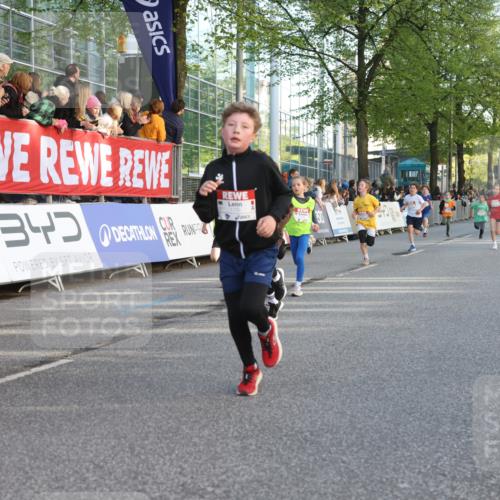 25.04.2025 - Das Zehntel Lena Gebhardt http://msf.ph/oto/7782952 26.04.2025 08:52:24 Ziel 1108, 1122, 1127, 1166, 1176, 1188, 1207, 1208, 1245, 1418, 1654, 1752, 1761, 1939, 1979, 2015, 2023, 2029, 2149, 2161, 2187, 2216, 2275, 2355, 2364, 2464, 2500, 2804, 2859, 2886, 3060, 3063, 3085, 3088, 3160, 3161, 3171, 3212, 3225, 3407, 3467, 3496, 3516, 3530, 3595, 3822, 3884, 3944 meine-sportfotos.de