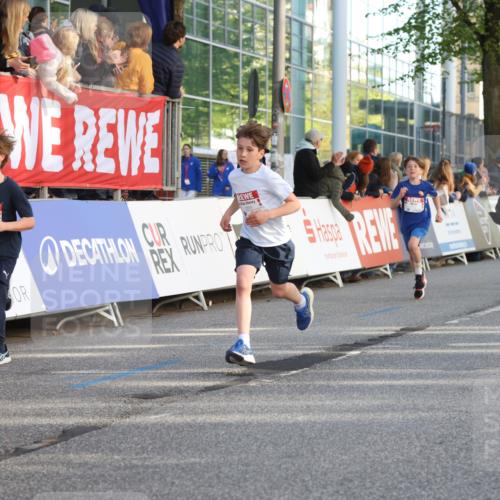 25.04.2025 - Das Zehntel Lena Gebhardt http://msf.ph/oto/7783075 26.04.2025 08:52:27 Ziel 1108, 1122, 1127, 1166, 1176, 1188, 1207, 1245, 1418, 1752, 1761, 1979, 2023, 2029, 2149, 2161, 2187, 2216, 2275, 2355, 2364, 2464, 2500, 2804, 2859, 2886, 3063, 3085, 3088, 3102, 3160, 3161, 3171, 3178, 3212, 3225, 3407, 3467, 3496, 3499, 3822, 3884, 3944 meine-sportfotos.de