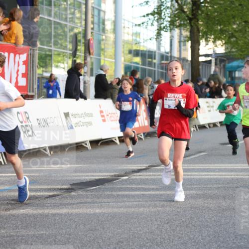 25.04.2025 - Das Zehntel Lena Gebhardt http://msf.ph/oto/7783092 26.04.2025 08:52:27 Ziel 1108, 1122, 1127, 1166, 1176, 1188, 1207, 1245, 1418, 1752, 1761, 1979, 2023, 2029, 2149, 2161, 2187, 2216, 2275, 2355, 2364, 2464, 2500, 2804, 2859, 2886, 3063, 3085, 3088, 3102, 3160, 3161, 3171, 3178, 3212, 3225, 3407, 3467, 3496, 3499, 3822, 3884, 3944 meine-sportfotos.de