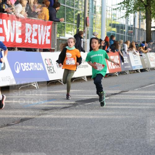 25.04.2025 - Das Zehntel Lena Gebhardt http://msf.ph/oto/7783192 26.04.2025 08:52:29 Ziel 1108, 1122, 1127, 1166, 1176, 1188, 1207, 1245, 1418, 1568, 1752, 1761, 1979, 2023, 2029, 2161, 2187, 2216, 2275, 2355, 2364, 2464, 2500, 2804, 2859, 2886, 3063, 3085, 3088, 3102, 3160, 3161, 3171, 3178, 3212, 3225, 3407, 3462, 3467, 3496, 3499, 3592, 3603, 3617, 3822, 3884, 3921, 3944 meine-sportfotos.de