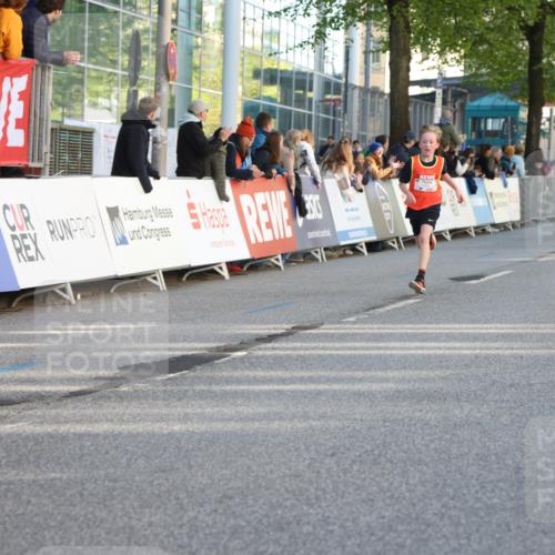 25.04.2025 - Das Zehntel Lena Gebhardt http://msf.ph/oto/7783266 26.04.2025 08:52:31 Ziel 1108, 1122, 1127, 1166, 1176, 1188, 1418, 1568, 1752, 1761, 1979, 2023, 2029, 2187, 2216, 2275, 2355, 2364, 2464, 2500, 2804, 2859, 2886, 3063, 3085, 3088, 3102, 3160, 3161, 3171, 3178, 3212, 3225, 3407, 3409, 3462, 3467, 3496, 3499, 3592, 3603, 3617, 3822, 3884, 3921, 3944 meine-sportfotos.de