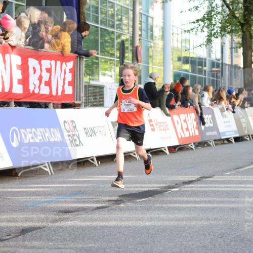 25.04.2025 - Das Zehntel Lena Gebhardt http://msf.ph/oto/7783293 26.04.2025 08:52:33 Ziel 1108, 1122, 1127, 1166, 1176, 1188, 1418, 1541, 1568, 1752, 1761, 1979, 2023, 2029, 2187, 2194, 2216, 2275, 2364, 2464, 2500, 2628, 2804, 2859, 2886, 3063, 3085, 3088, 3102, 3161, 3171, 3178, 3225, 3407, 3409, 3462, 3467, 3496, 3499, 3592, 3599, 3603, 3617, 3822, 3884, 3921, 3944 meine-sportfotos.de