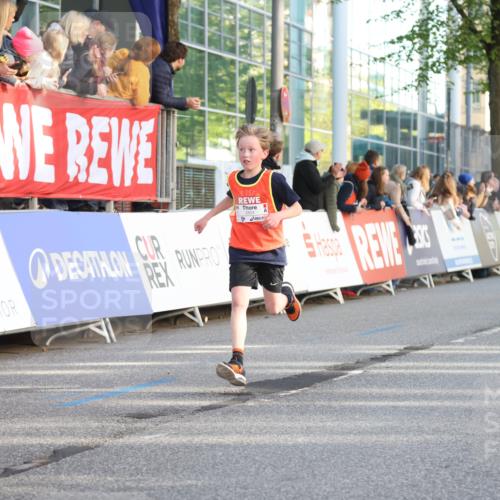 25.04.2025 - Das Zehntel Lena Gebhardt http://msf.ph/oto/7783303 26.04.2025 08:52:33 Ziel 1108, 1122, 1127, 1166, 1176, 1188, 1418, 1541, 1568, 1752, 1761, 1979, 2023, 2029, 2187, 2194, 2216, 2275, 2364, 2464, 2500, 2628, 2804, 2859, 2886, 3063, 3085, 3088, 3102, 3161, 3171, 3178, 3225, 3407, 3409, 3462, 3467, 3496, 3499, 3592, 3599, 3603, 3617, 3822, 3884, 3921, 3944 meine-sportfotos.de