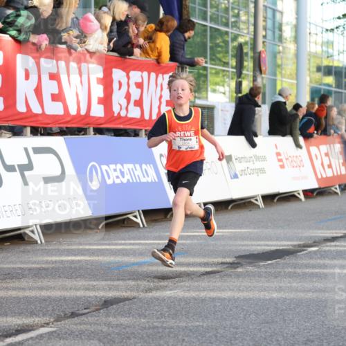 25.04.2025 - Das Zehntel Lena Gebhardt http://msf.ph/oto/7783309 26.04.2025 08:52:33 Ziel 1108, 1122, 1127, 1166, 1176, 1188, 1418, 1541, 1568, 1752, 1761, 1979, 2023, 2029, 2187, 2194, 2216, 2275, 2364, 2464, 2500, 2628, 2804, 2859, 2886, 3063, 3085, 3088, 3102, 3161, 3171, 3178, 3225, 3407, 3409, 3462, 3467, 3496, 3499, 3592, 3599, 3603, 3617, 3822, 3884, 3921, 3944 meine-sportfotos.de