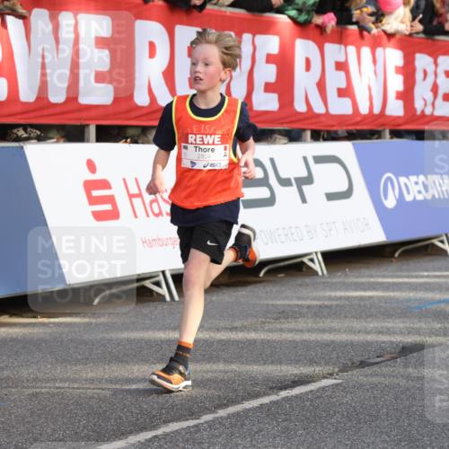 25.04.2025 - Das Zehntel Lena Gebhardt http://msf.ph/oto/7783331 26.04.2025 08:52:34 Ziel 1108, 1122, 1127, 1166, 1176, 1188, 1418, 1541, 1568, 1752, 1761, 1979, 2023, 2029, 2187, 2194, 2216, 2275, 2364, 2464, 2500, 2628, 2804, 2859, 2886, 3063, 3085, 3088, 3102, 3110, 3161, 3171, 3178, 3225, 3407, 3409, 3462, 3467, 3496, 3499, 3592, 3599, 3603, 3617, 3811, 3822, 3884, 3921, 3944 meine-sportfotos.de