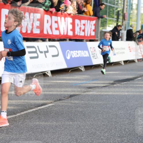 25.04.2025 - Das Zehntel Lena Gebhardt http://msf.ph/oto/7783433 26.04.2025 08:52:36 Ziel 1108, 1122, 1127, 1188, 1418, 1541, 1568, 1752, 1761, 1979, 2023, 2029, 2187, 2191, 2194, 2275, 2364, 2464, 2500, 2628, 2804, 2859, 3063, 3085, 3088, 3102, 3104, 3110, 3171, 3178, 3225, 3409, 3462, 3467, 3499, 3592, 3599, 3603, 3617, 3811, 3822, 3884, 3921, 3944 meine-sportfotos.de