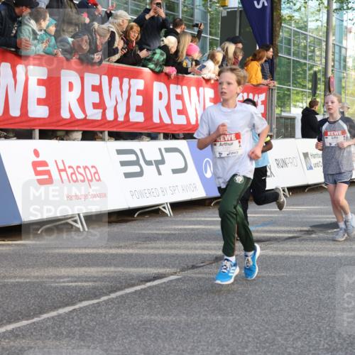 25.04.2025 - Das Zehntel Lena Gebhardt http://msf.ph/oto/7783496 26.04.2025 08:52:38 Ziel 1108, 1122, 1127, 1229, 1418, 1541, 1568, 1752, 1761, 1979, 2029, 2170, 2187, 2191, 2194, 2212, 2275, 2364, 2464, 2471, 2500, 2628, 2804, 2859, 3038, 3063, 3085, 3088, 3102, 3104, 3110, 3171, 3178, 3225, 3409, 3462, 3467, 3499, 3592, 3599, 3603, 3611, 3617, 3811, 3822, 3884, 3921, 3944 meine-sportfotos.de