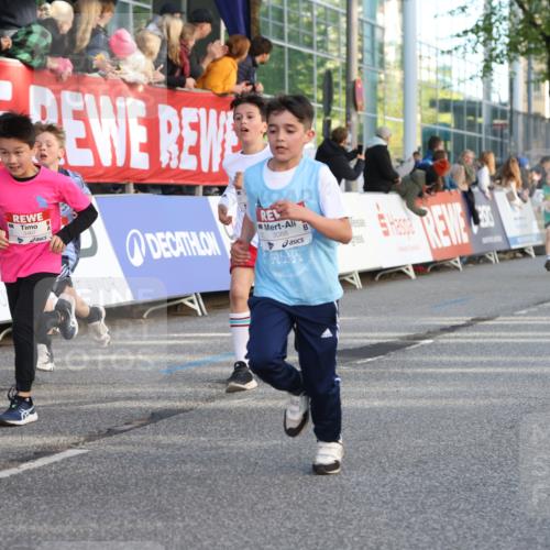 25.04.2025 - Das Zehntel Lena Gebhardt http://msf.ph/oto/7783613 26.04.2025 08:52:41 Ziel 1108, 1122, 1127, 1229, 1418, 1453, 1541, 1568, 1752, 1761, 1979, 2029, 2170, 2187, 2191, 2194, 2212, 2275, 2364, 2464, 2471, 2500, 2628, 2804, 3038, 3042, 3063, 3085, 3088, 3095, 3102, 3104, 3110, 3171, 3178, 3225, 3409, 3462, 3467, 3499, 3592, 3599, 3603, 3611, 3617, 3811, 3822, 3870, 3884, 3921, 3941, 3944 meine-sportfotos.de