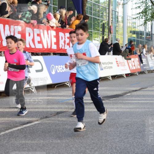 25.04.2025 - Das Zehntel Lena Gebhardt http://msf.ph/oto/7783628 26.04.2025 08:52:41 Ziel 1108, 1122, 1127, 1229, 1418, 1453, 1541, 1568, 1752, 1761, 1979, 2029, 2170, 2187, 2191, 2194, 2212, 2275, 2364, 2464, 2471, 2500, 2628, 2804, 3038, 3042, 3063, 3085, 3088, 3095, 3102, 3104, 3110, 3171, 3178, 3225, 3409, 3462, 3467, 3499, 3592, 3599, 3603, 3611, 3617, 3811, 3822, 3870, 3884, 3921, 3941, 3944 meine-sportfotos.de