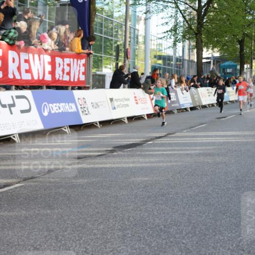 25.04.2025 - Das Zehntel Lena Gebhardt http://msf.ph/oto/7783657 26.04.2025 08:52:42 Ziel 1108, 1122, 1127, 1229, 1418, 1453, 1541, 1568, 1752, 1761, 1979, 2029, 2170, 2187, 2191, 2194, 2212, 2275, 2464, 2471, 2500, 2628, 2804, 3038, 3042, 3063, 3085, 3088, 3095, 3102, 3104, 3110, 3171, 3178, 3225, 3409, 3462, 3467, 3499, 3592, 3599, 3603, 3611, 3617, 3811, 3870, 3884, 3921, 3941, 3944 meine-sportfotos.de