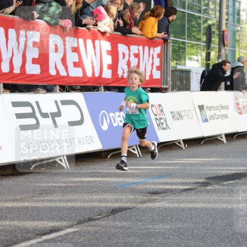 25.04.2025 - Das Zehntel Lena Gebhardt http://msf.ph/oto/7783720 26.04.2025 08:52:43 Ziel 1108, 1122, 1127, 1229, 1453, 1541, 1568, 1752, 1761, 1979, 2025, 2029, 2170, 2187, 2191, 2194, 2212, 2275, 2464, 2471, 2500, 2628, 2706, 2804, 2826, 3038, 3042, 3063, 3085, 3088, 3095, 3102, 3104, 3110, 3178, 3225, 3409, 3462, 3467, 3499, 3592, 3599, 3603, 3611, 3617, 3781, 3811, 3870, 3884, 3921, 3941, 3944 meine-sportfotos.de