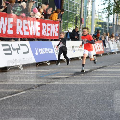25.04.2025 - Das Zehntel Lena Gebhardt http://msf.ph/oto/7783815 26.04.2025 08:52:45 Ziel 1108, 1127, 1229, 1453, 1541, 1568, 1752, 1761, 1803, 1979, 2025, 2029, 2170, 2187, 2191, 2194, 2212, 2275, 2464, 2471, 2500, 2628, 2653, 2706, 2826, 3038, 3042, 3063, 3085, 3088, 3095, 3102, 3104, 3110, 3178, 3225, 3409, 3462, 3467, 3499, 3592, 3599, 3603, 3611, 3617, 3781, 3805, 3811, 3870, 3884, 3921, 3941, 3944 meine-sportfotos.de