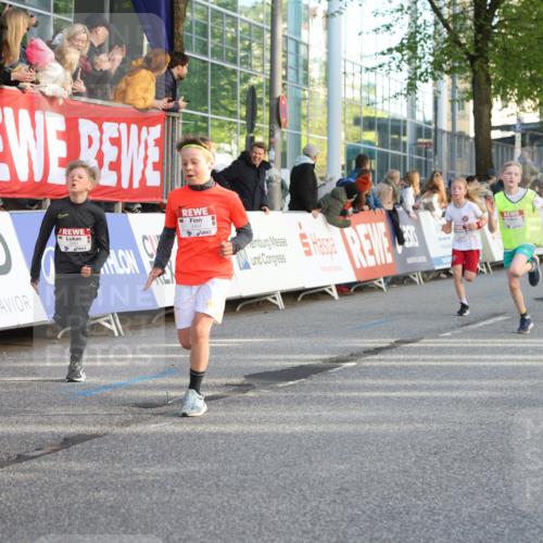 25.04.2025 - Das Zehntel Lena Gebhardt http://msf.ph/oto/7783835 26.04.2025 08:52:45 Ziel 1108, 1127, 1229, 1453, 1541, 1568, 1752, 1761, 1803, 1979, 2025, 2029, 2170, 2187, 2191, 2194, 2212, 2275, 2464, 2471, 2500, 2628, 2653, 2706, 2826, 3038, 3042, 3063, 3085, 3088, 3095, 3102, 3104, 3110, 3178, 3225, 3409, 3462, 3467, 3499, 3592, 3599, 3603, 3611, 3617, 3781, 3805, 3811, 3870, 3884, 3921, 3941, 3944 meine-sportfotos.de